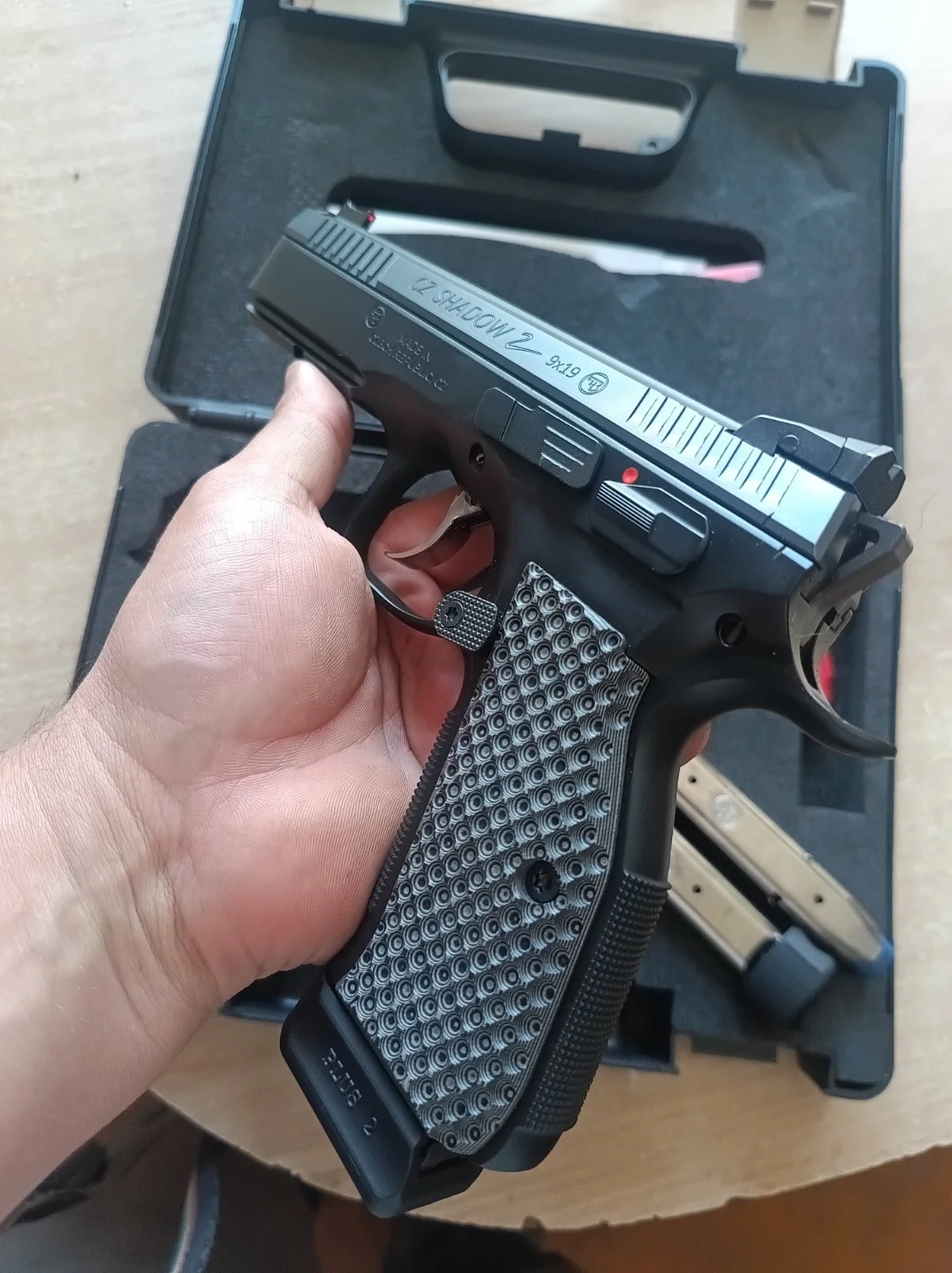 Cz Shadow 2