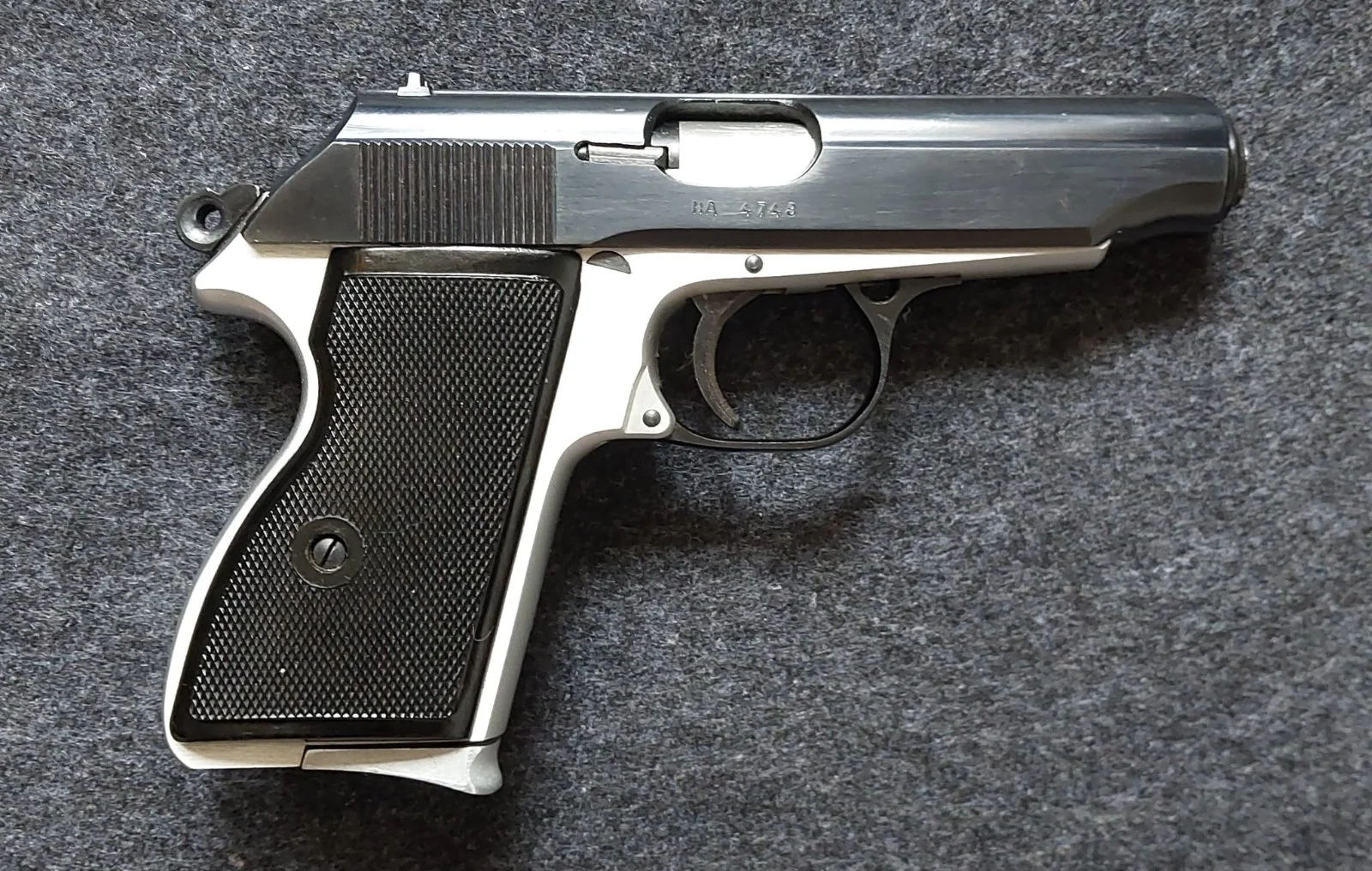 Pistolet FEG PA-63 9Mak