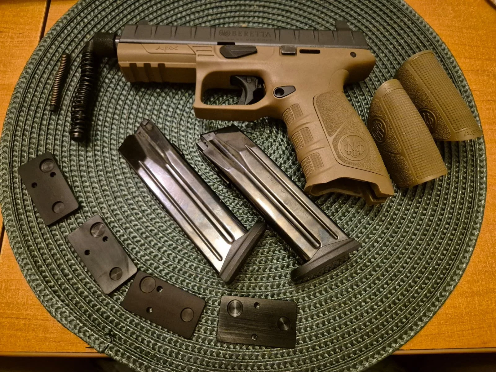 Beretta APX A0 Combat FDE