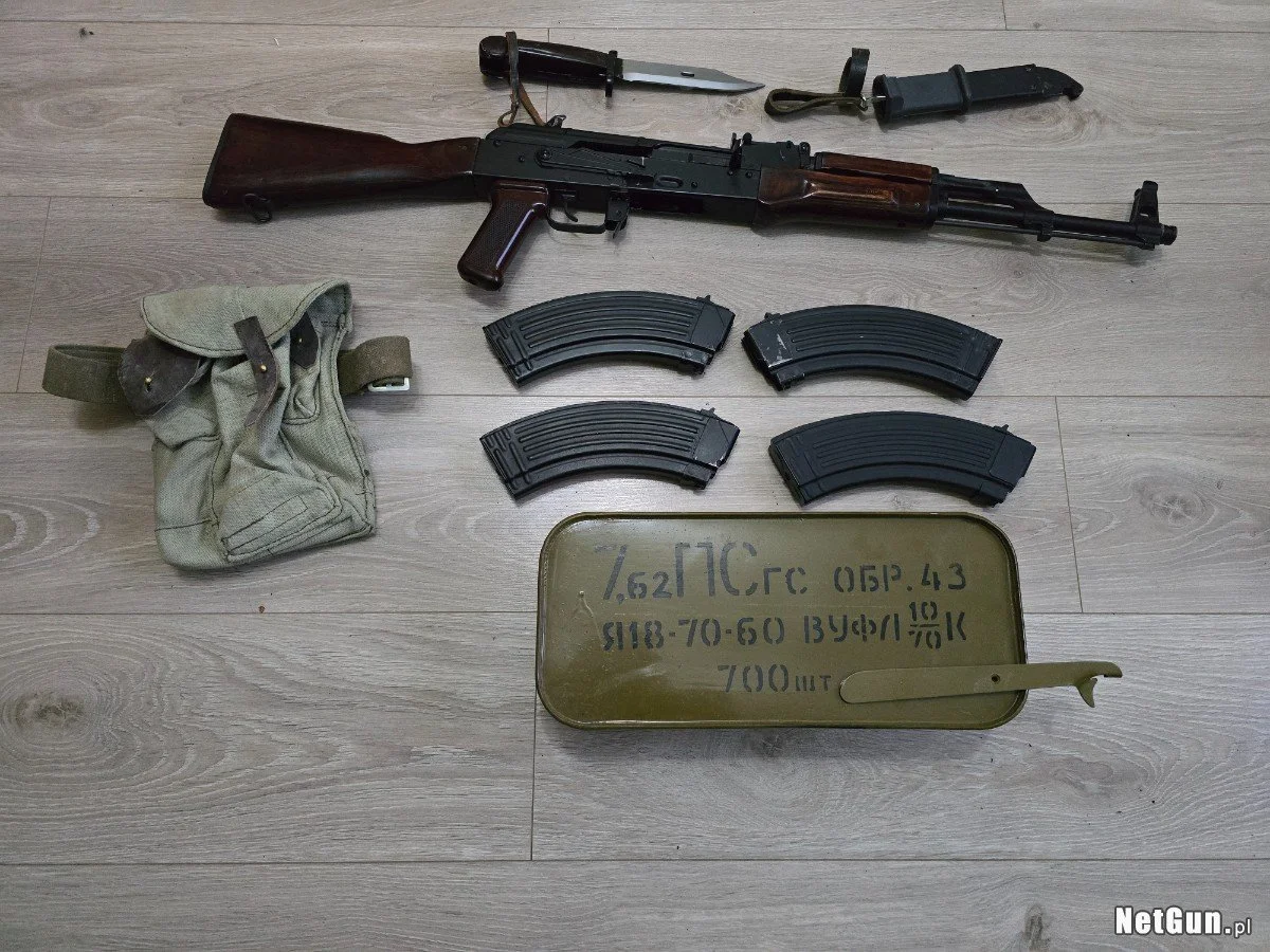 Akm ZSRR zgodny plus konserwa