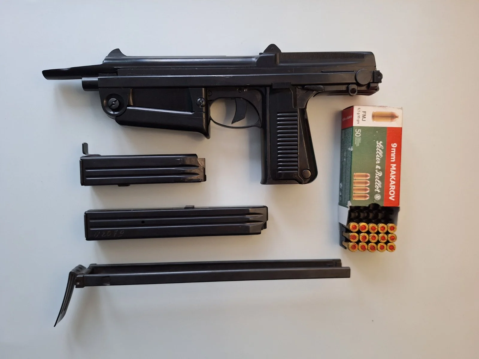 Pistolet samopowtarzalny RAK PM-63