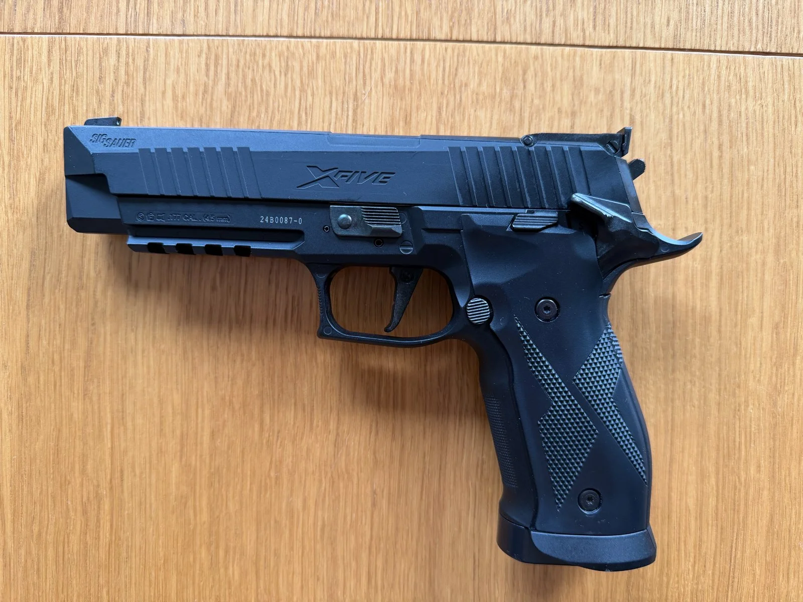 Wiatrówka Sig Sauer P226 X-Five 4,5 mm