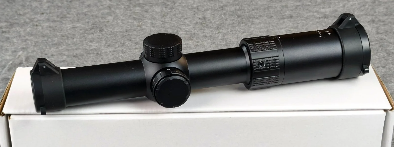 Luneta biegowa Vector Optics/no name 1-4x24 SFP