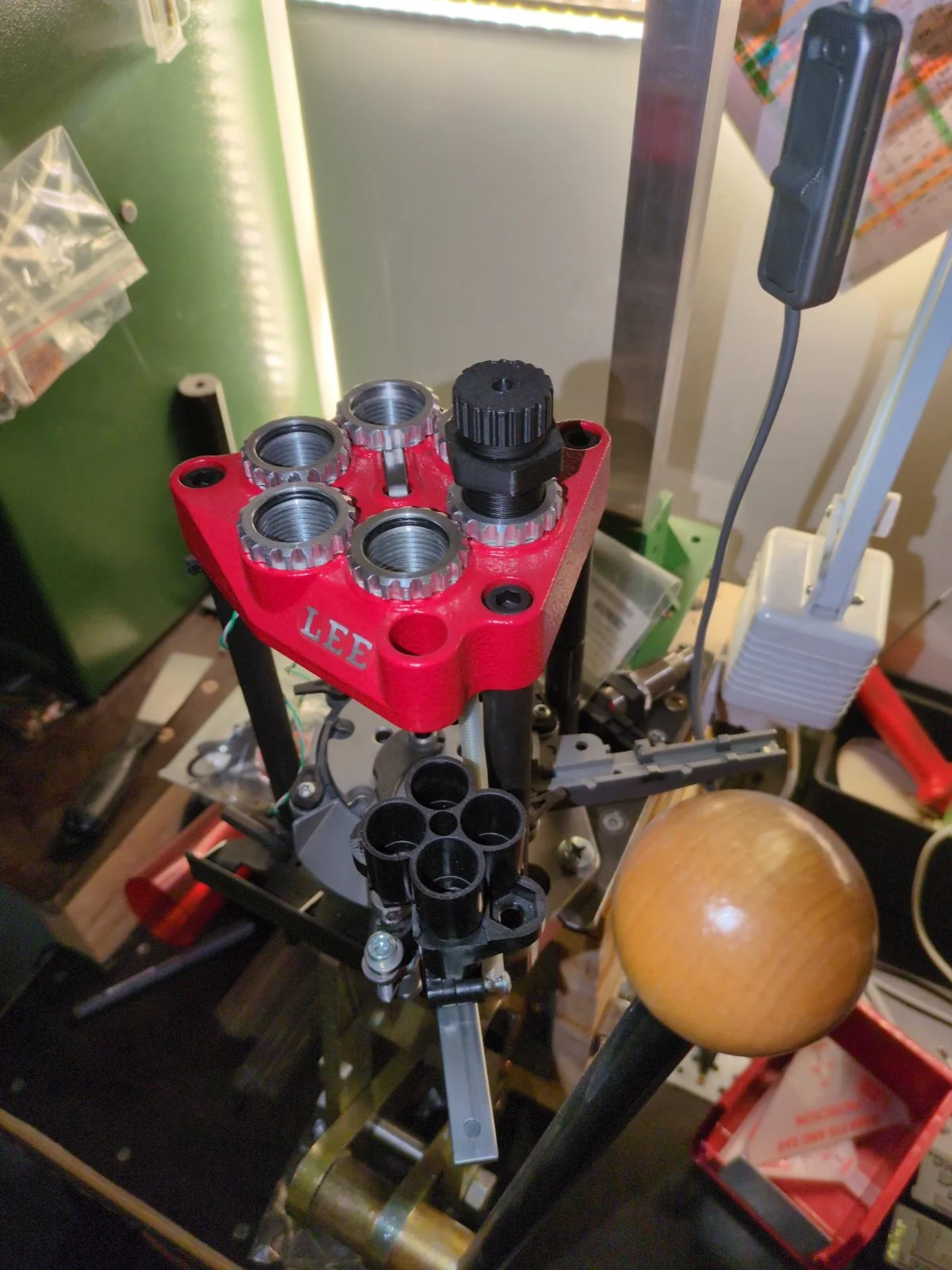 LEE PRO 6000 six pack plus podajnik 9mm/223