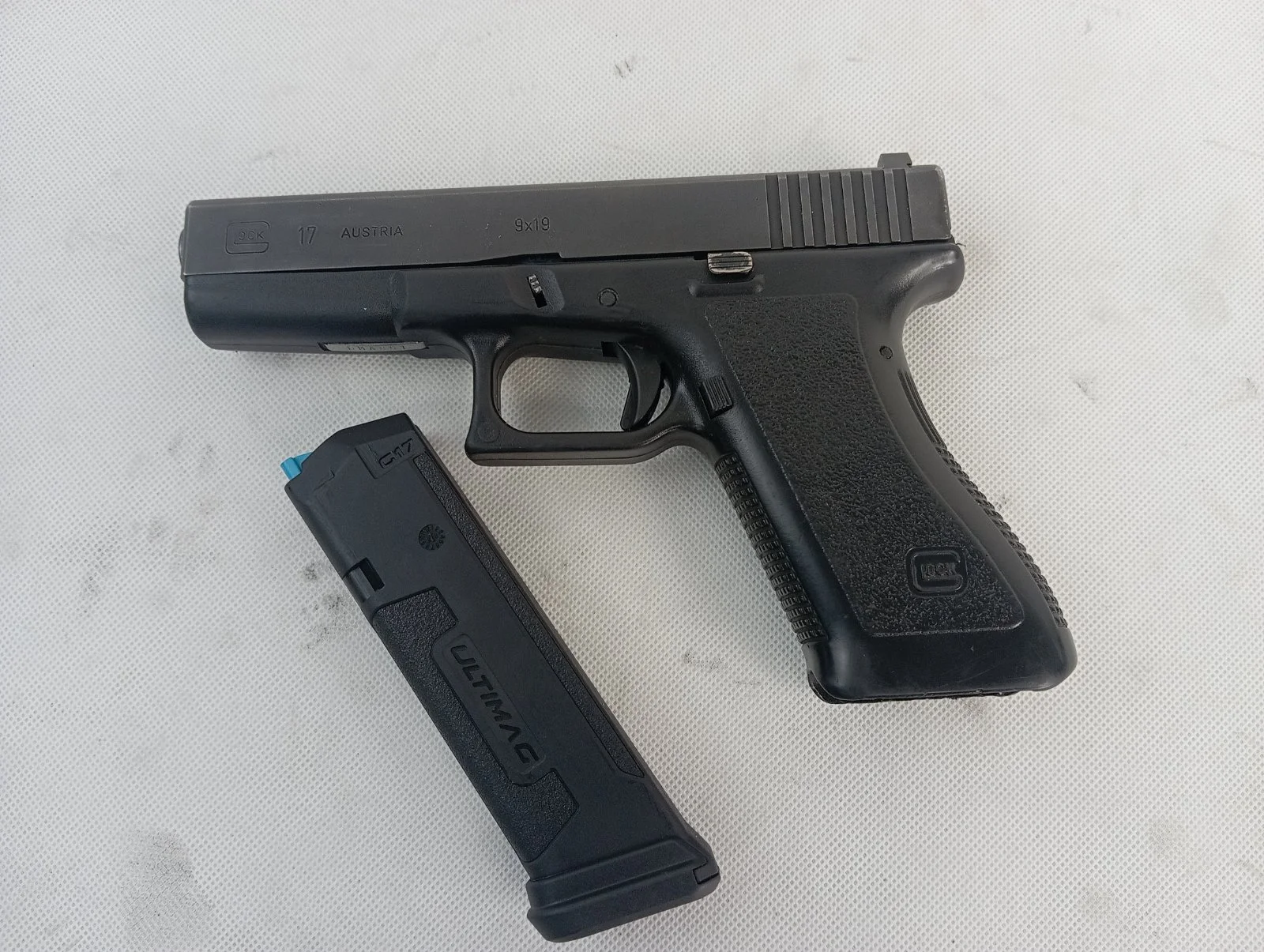 Pistolet Glock 17 9x19mm