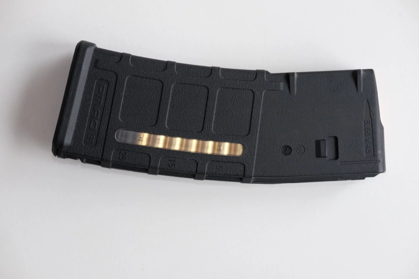 Magazynek PMAG 30 z okienkiem