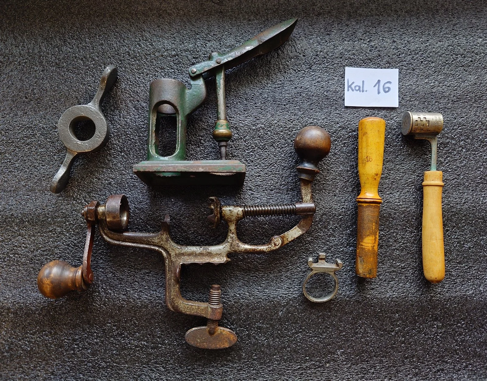 Zestaw do elaboracji amunicji śrutowej 16 GA 16/70 16/65 Zawijarka 5