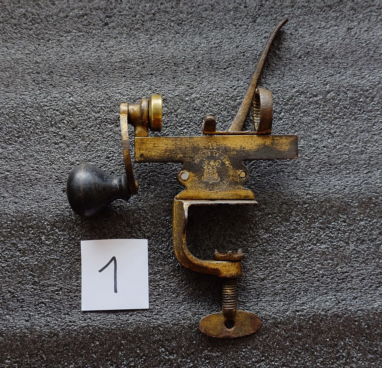 Zawijarki do elaboracji amunicji śrutowej w kalibrze 16 GA Maszynki do zawijania