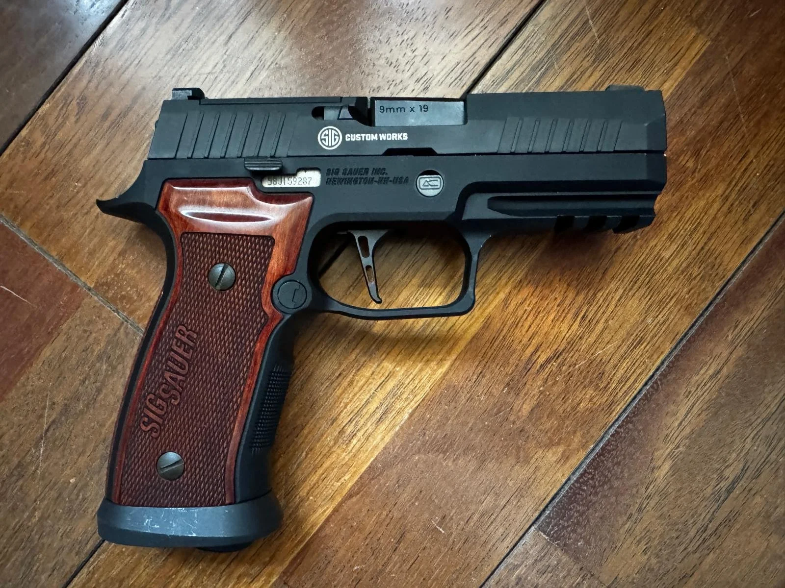 Sprzedam pistolet SigSauer p320 AXG classic - jak nowy