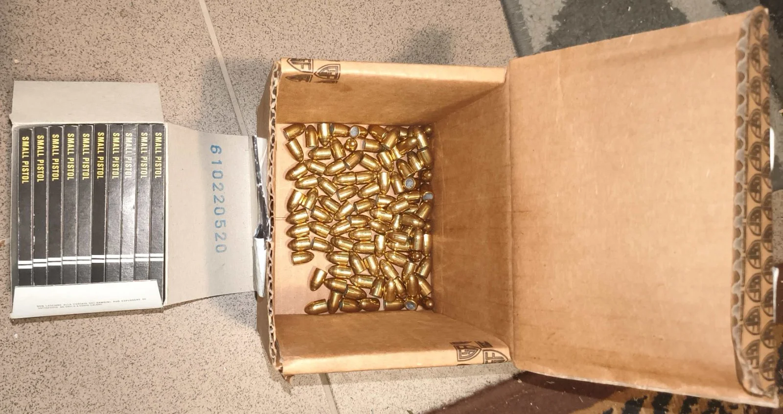 Spłonki pistoletowe małe FIOCCHI 1500 sztuk  pociski 9 mm
