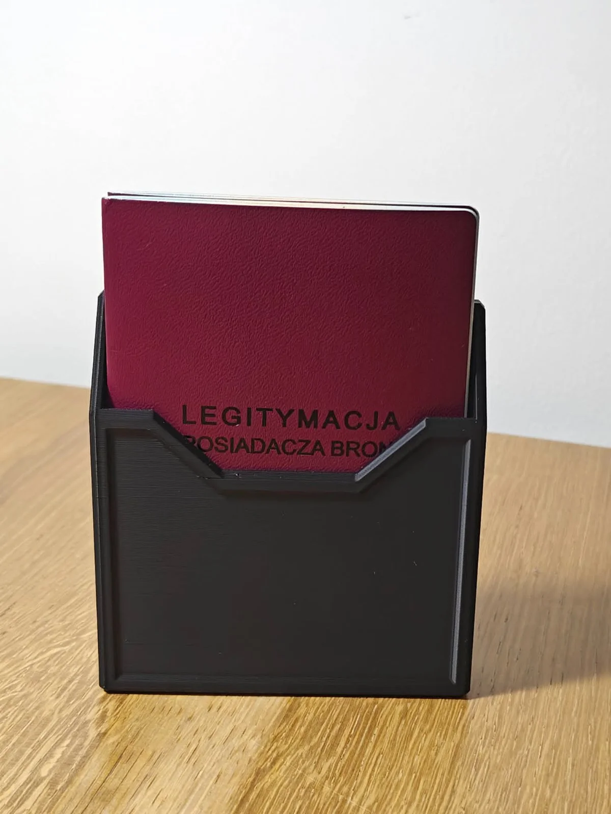 Pojemniki magnetyczne do sejfu