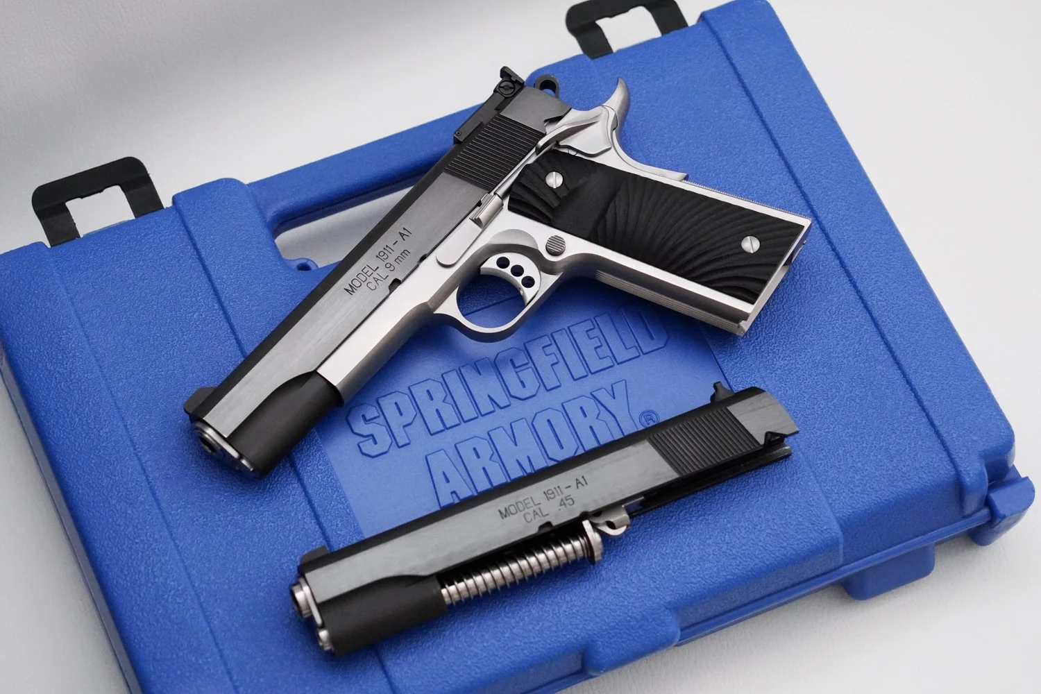 CUSTOM 1911 - Springfield Armory Special Build Pistol .45ACP oraz 9x19mm plus akcesoria