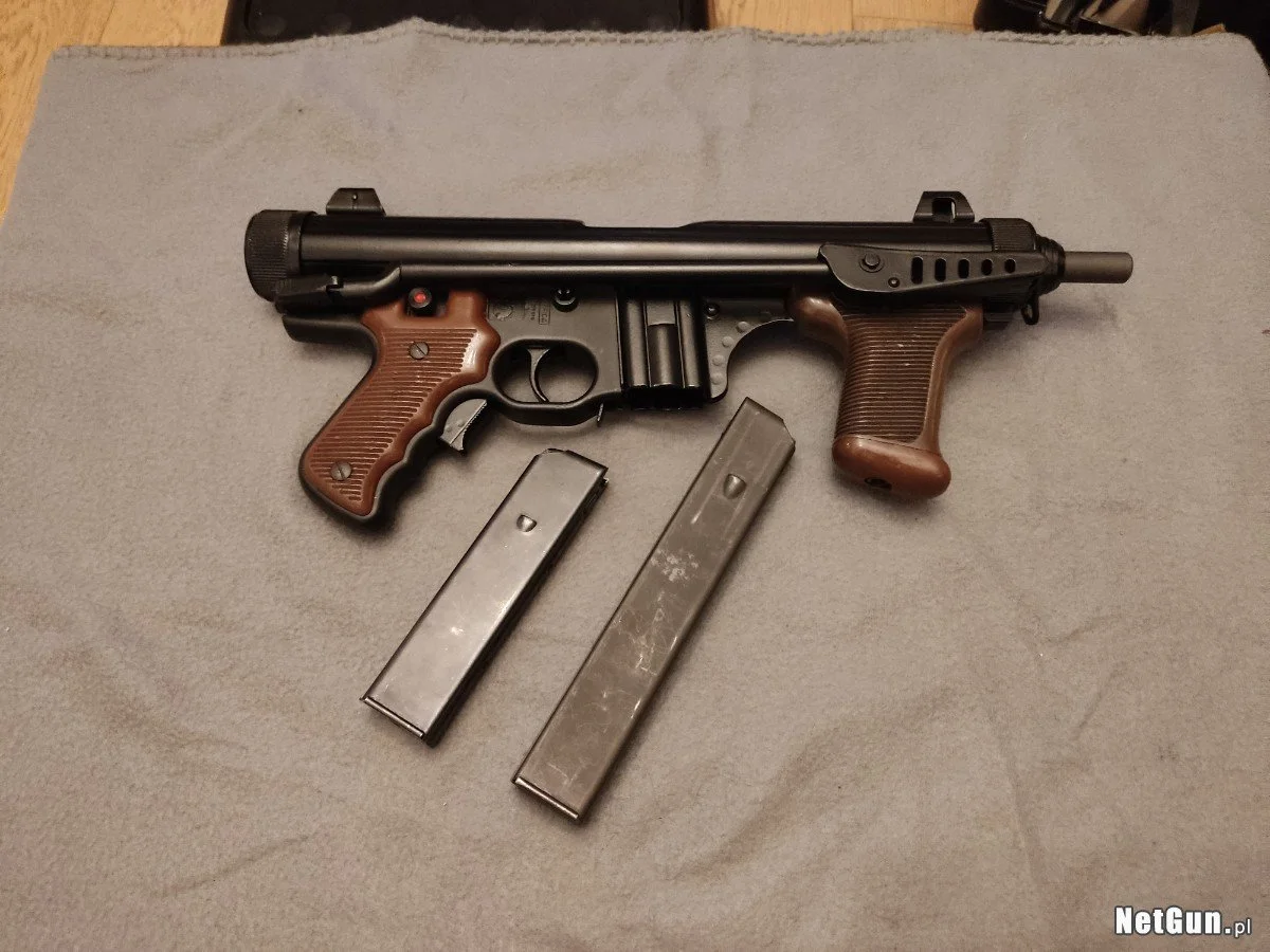 Pistolet maszynowy Beretta m12