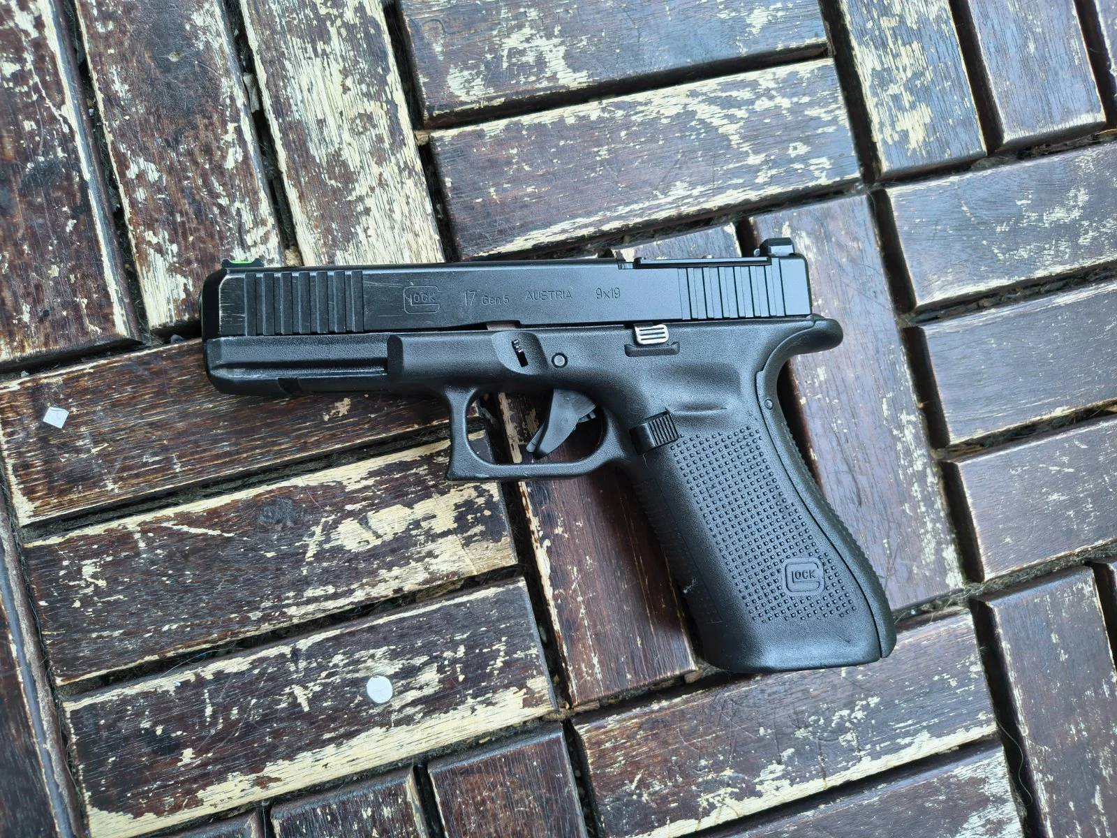 Glock 17 gen 5  FS MOS spoko zestaw