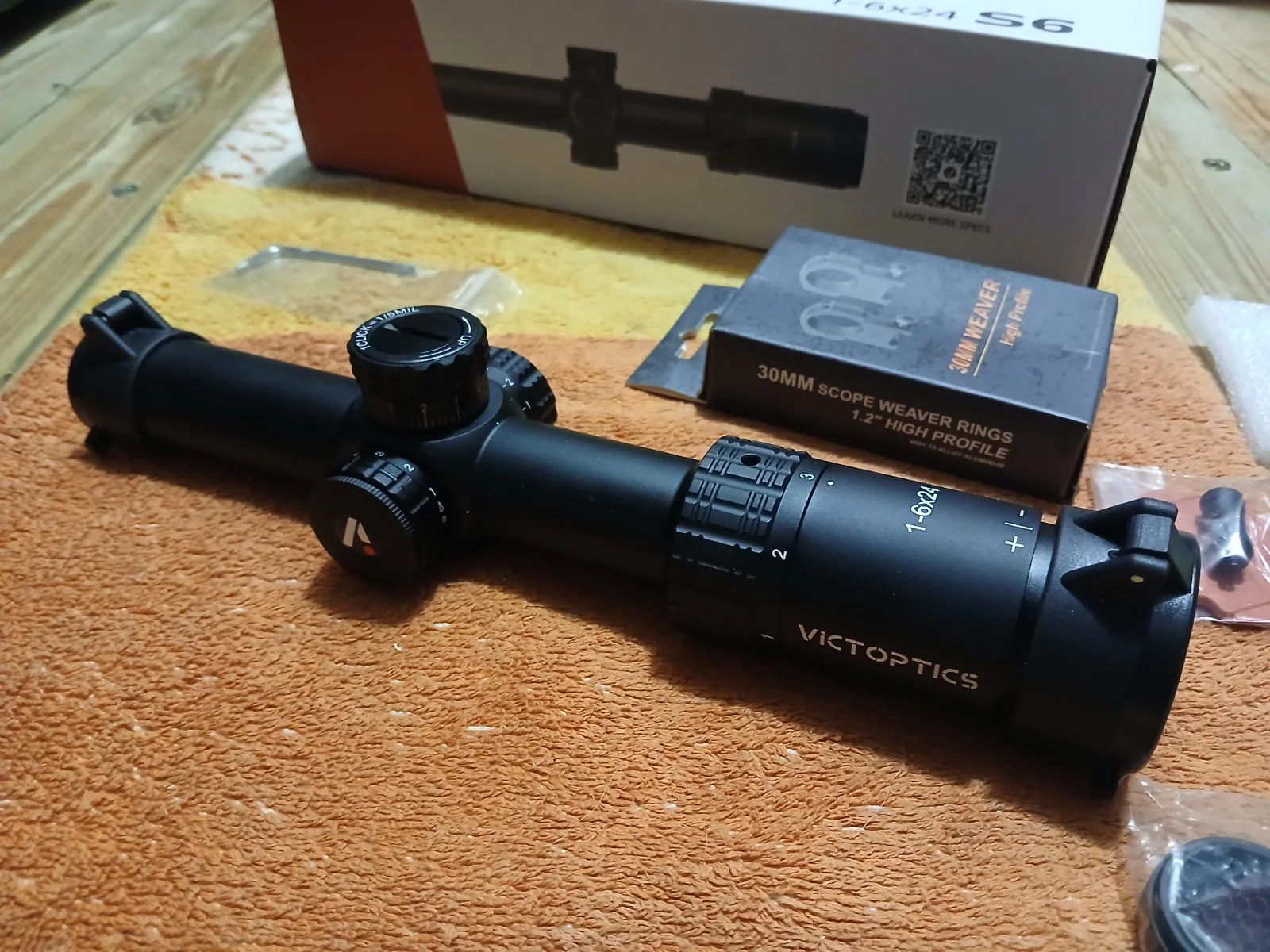 Luneta biegowa Victoptics S6 1-6x24 z montażem