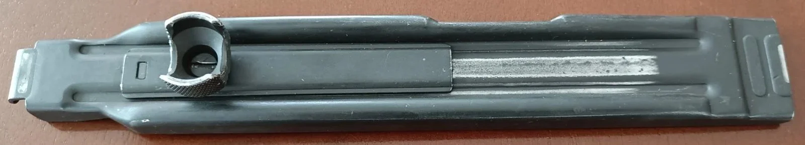 UZI pokrywa komory zamkowej kompletna