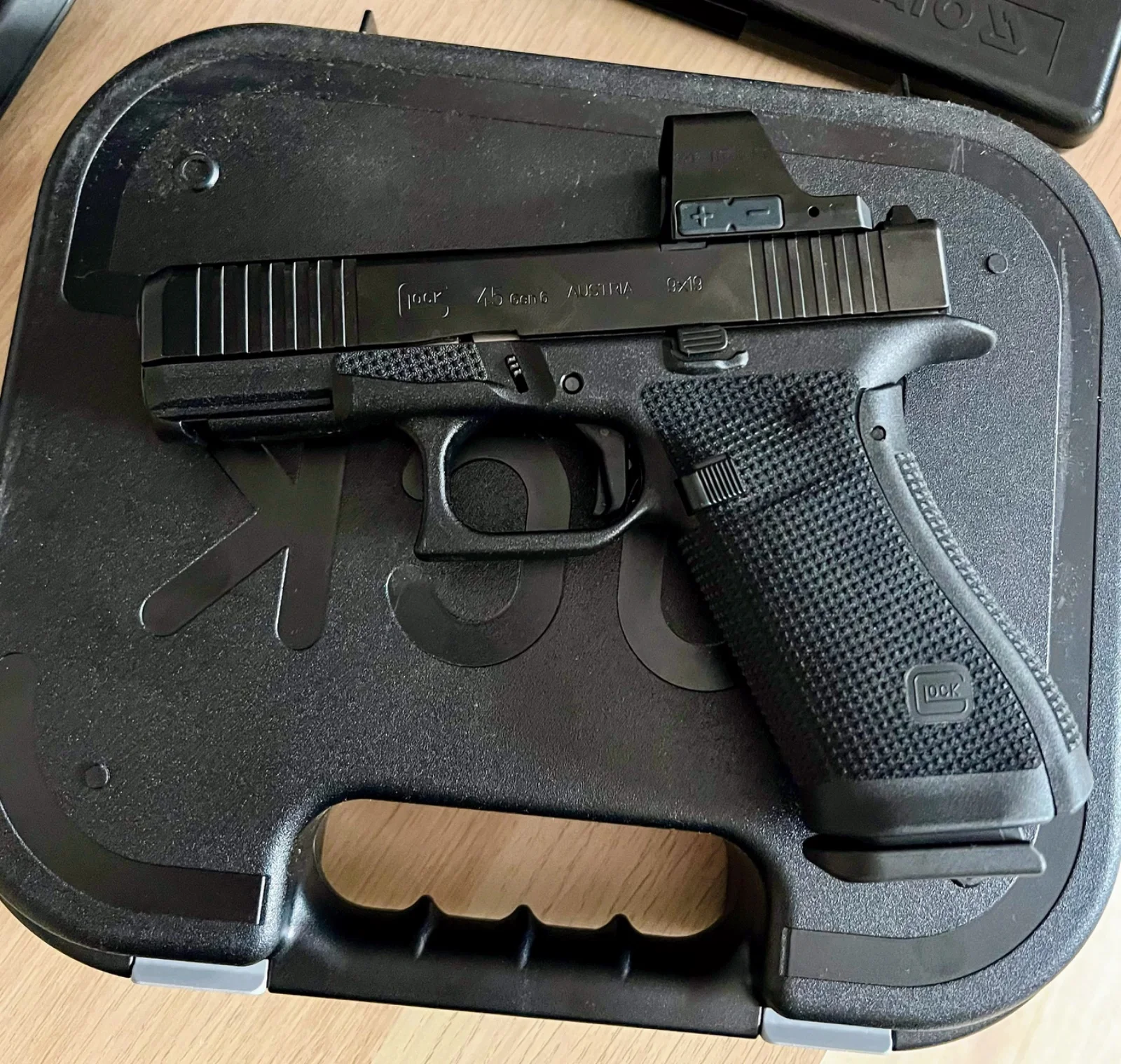 Glock 45 gen 6 z kolimatorem Osight C
