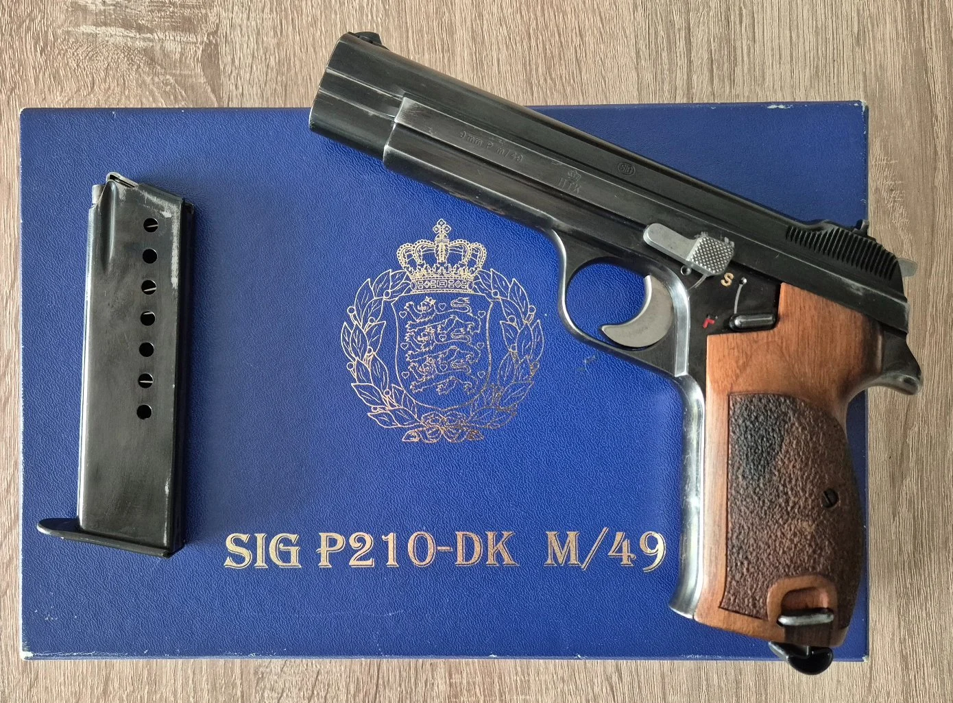 Pistolet Sig P-210 M/49
