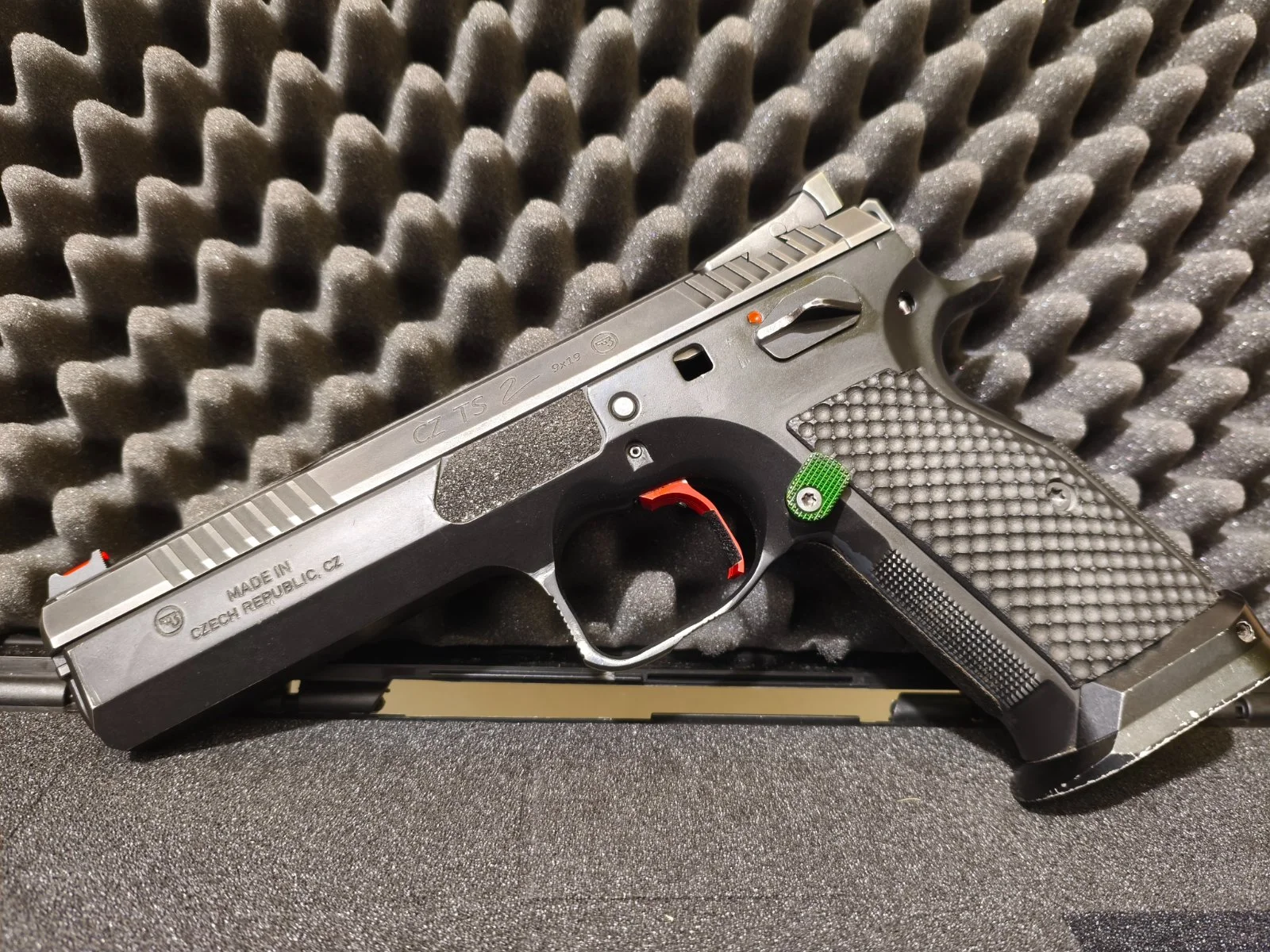 Cz ts2 Racing green