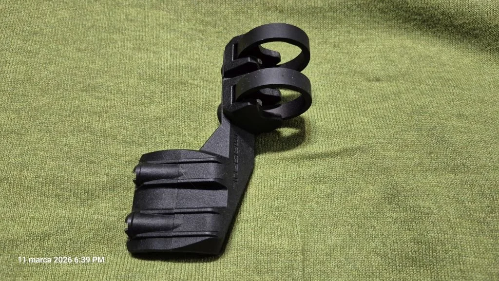 Chwyt-montaz do latarki, Magpul, prawy