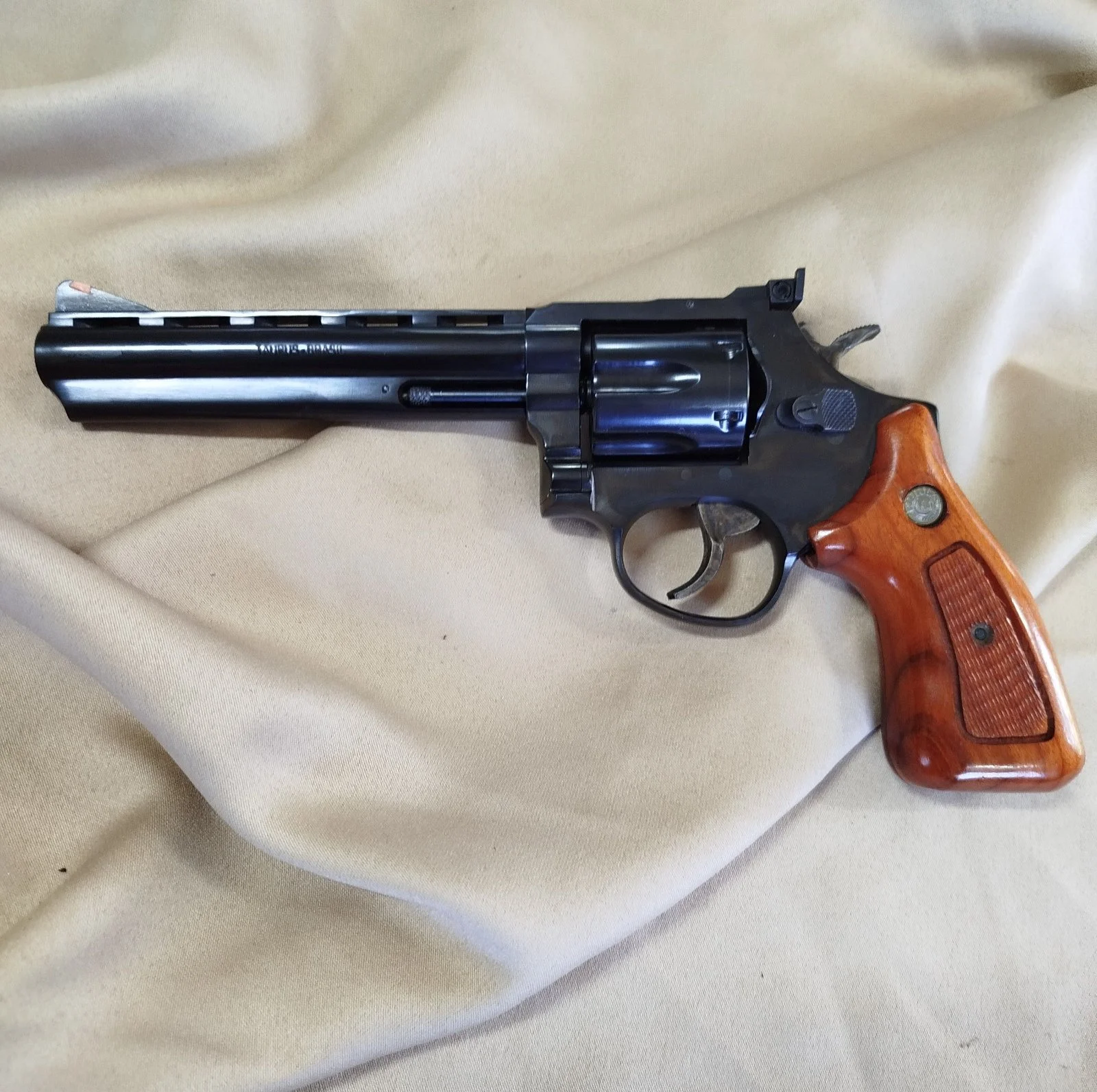 Rewolwer Taurus Model 689 kal. 357Mag./38Spec 6"