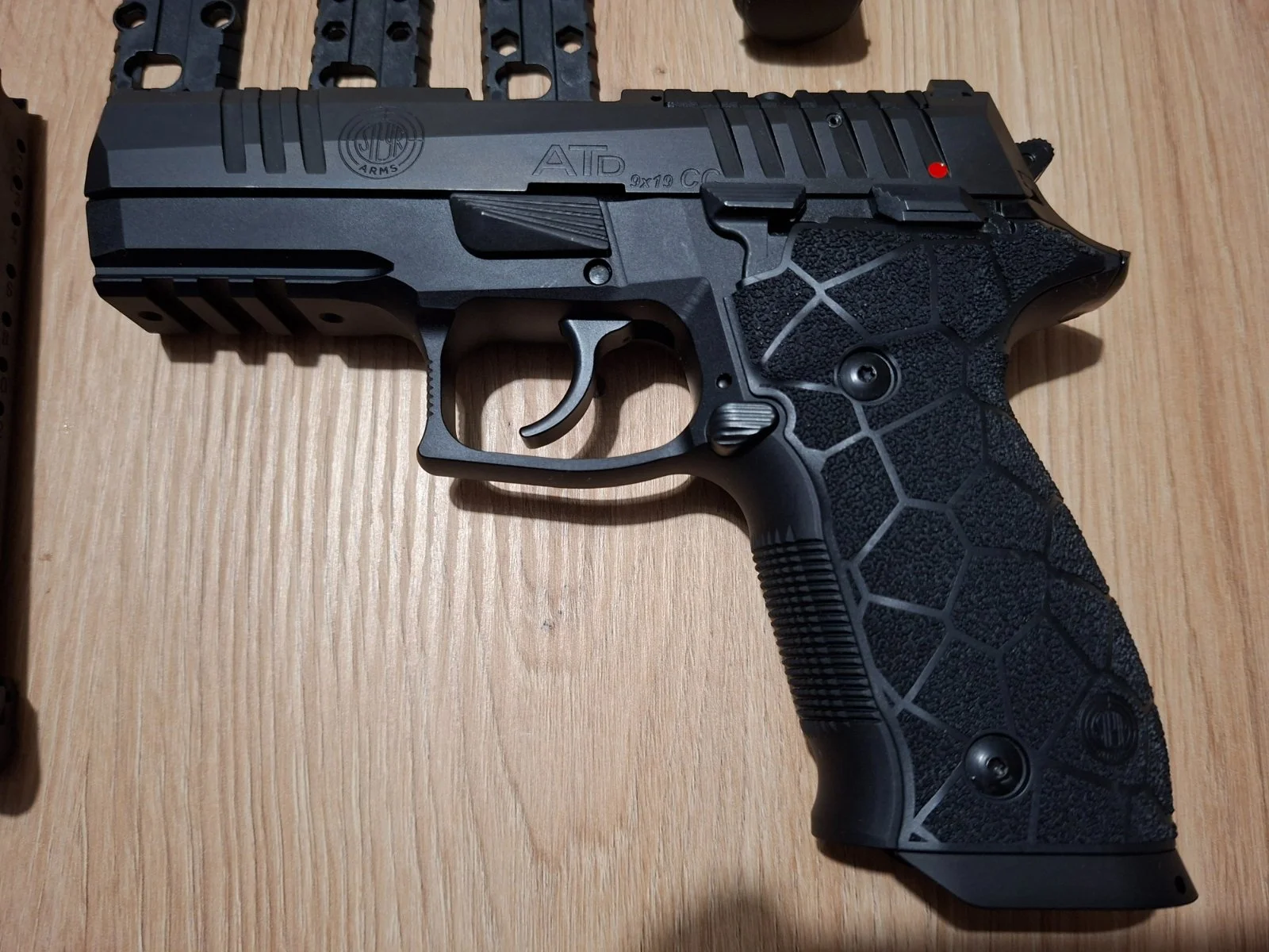Pistolet Steyr ATd Compact Comp kal.9x19