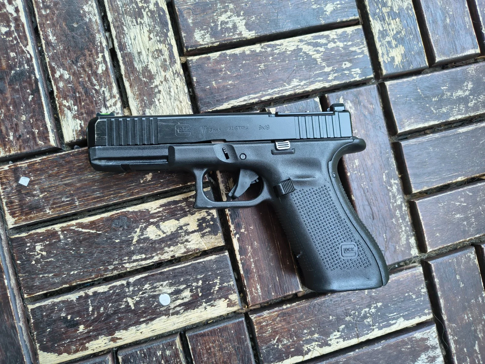 Glock 17 gen 5  FS MOS spoko zestaw