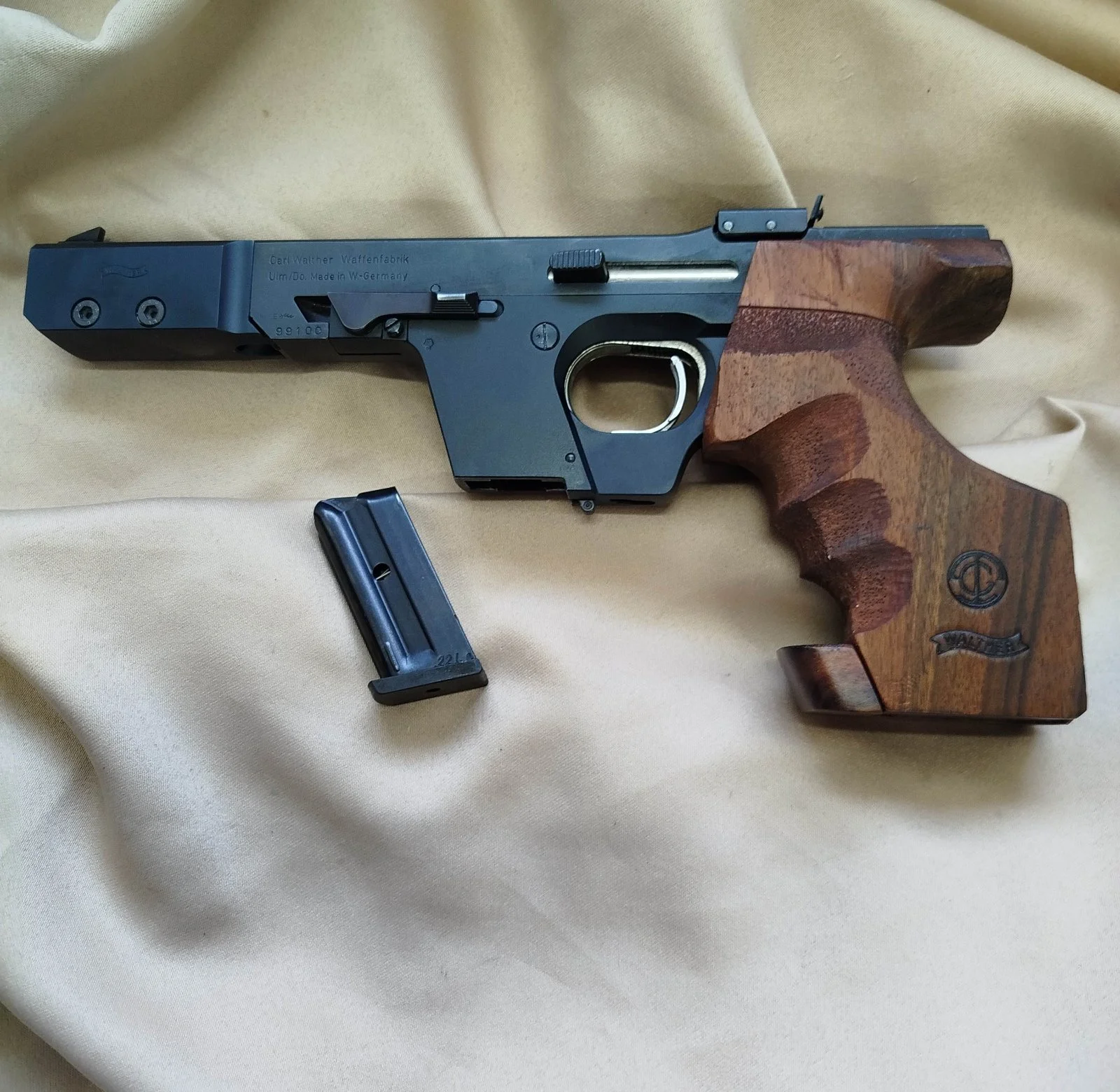 Pistolet Walther GSP .22lr DOWÓZ