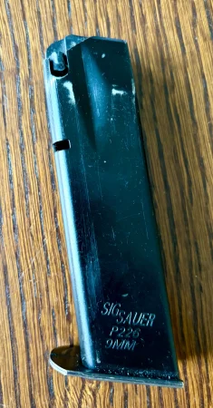 Magazynki Sig Sauer P226, 2 szt. - zdjęcie 1