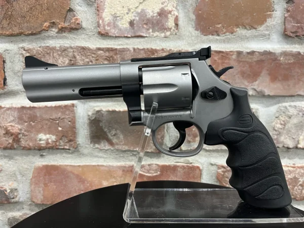 Rewolwer Sarsilmaz SR 38 4" kal. .38/.357 Magnum - zdjęcie 2