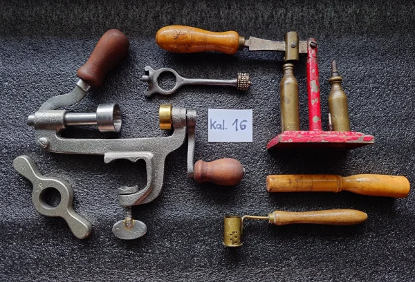 Zestaw do elaboracji amunicji śrutowej 16 GA 16/70 16/65 Zawijarka 2