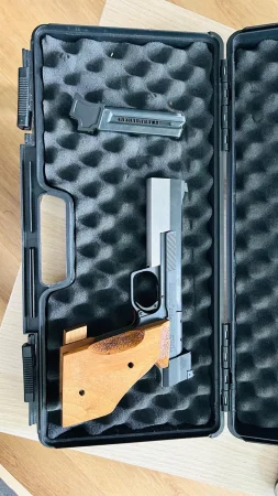 Hammerli 208s