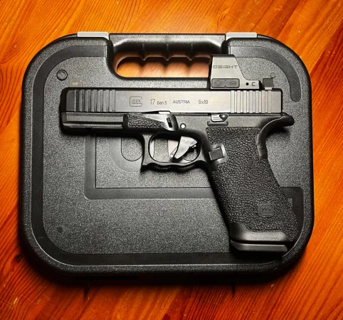 Glock 17 gen5 z kolimatorem Osight C