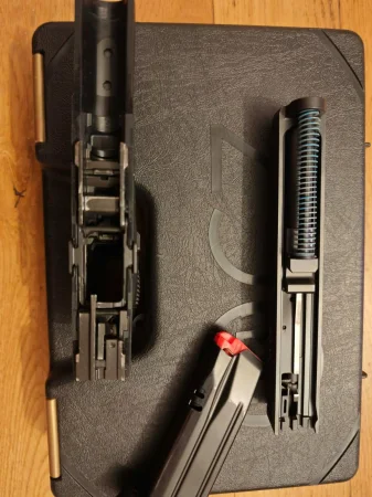 CZ P10C - stan bardzo dobry - zdjęcie 6