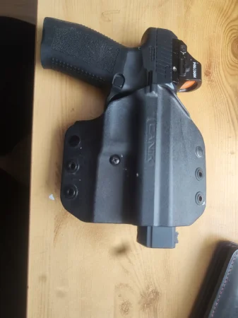 CANIK TP9 SFX Mod.2 z kolimatorem.
