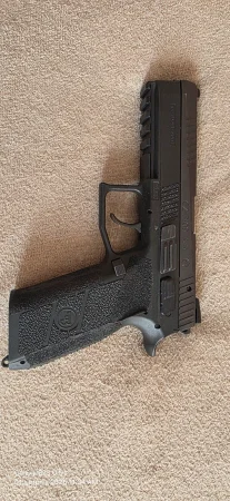 CZ P09