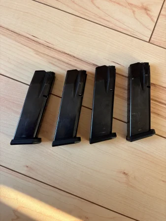 4 szt. Oryginalne magazynki CZ Shadow 2 Compact / Carry