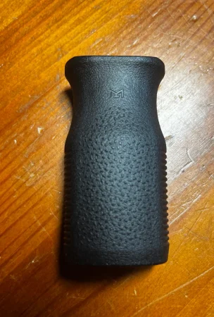 Chwyt przedni Magpul M-LOK MVG - Black