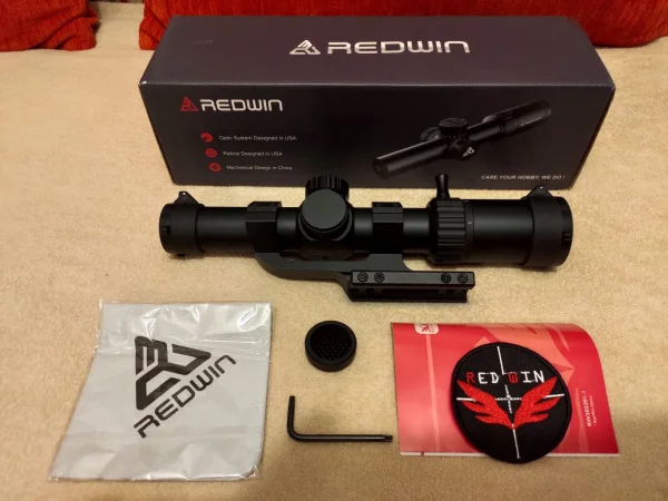 Luneta Redwin Torero 1-6x24 SFP wraz z montażem jednoczęściowym Redwin M1