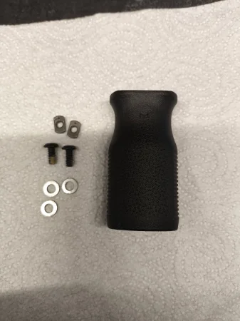 CHWYT PRZEDNI DO BRONI MAGPUL M-LOK MVG FDE