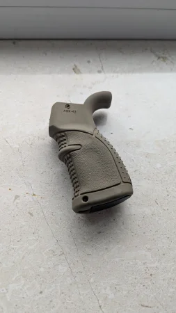 Chwyt pistoletowy Fab Defense AGR-43 Tan