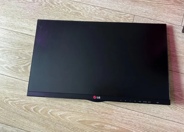 Monitor LG 23MA73D