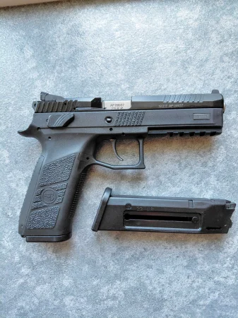CZ P09 Kadet 22LR - zdjęcie 3
