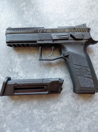 CZ P09 Kadet 22LR - zdjęcie 2