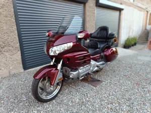 Motocykl Honda GL1800 Gold Wing 6 cylindrów 120KM limuzyna wśród motocykli. 2009r.