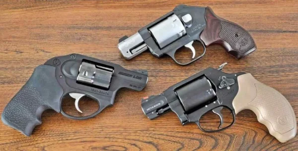 Mały rewolwer 38 spl