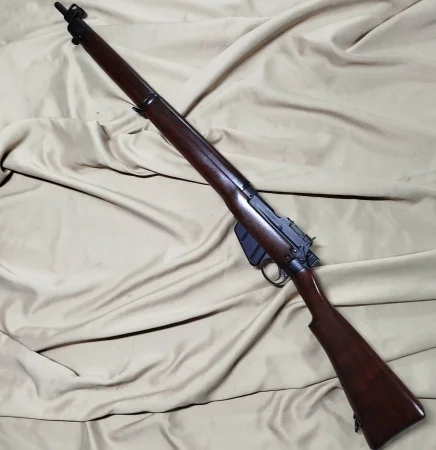 https://celnystrzal.com/karabiny-i-karabinki/166--karabin-lee-enfield-no4-mk1-1944r-long-branch-.htm