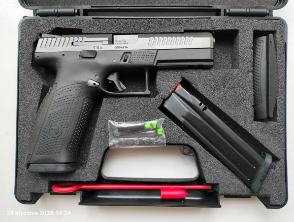 CZ P-10 F