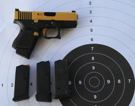 Glock 26 gen 5 - 4 magazynki, Stippling, Cerakote, Tryty TruGlo