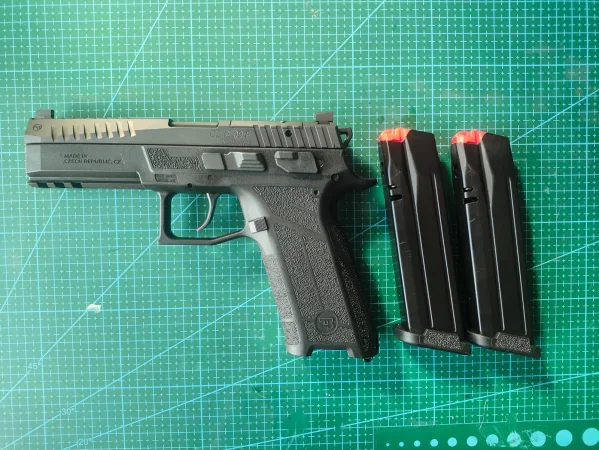 Pistolet CZ P-09 Full Size NOCTURNE kal.9x19